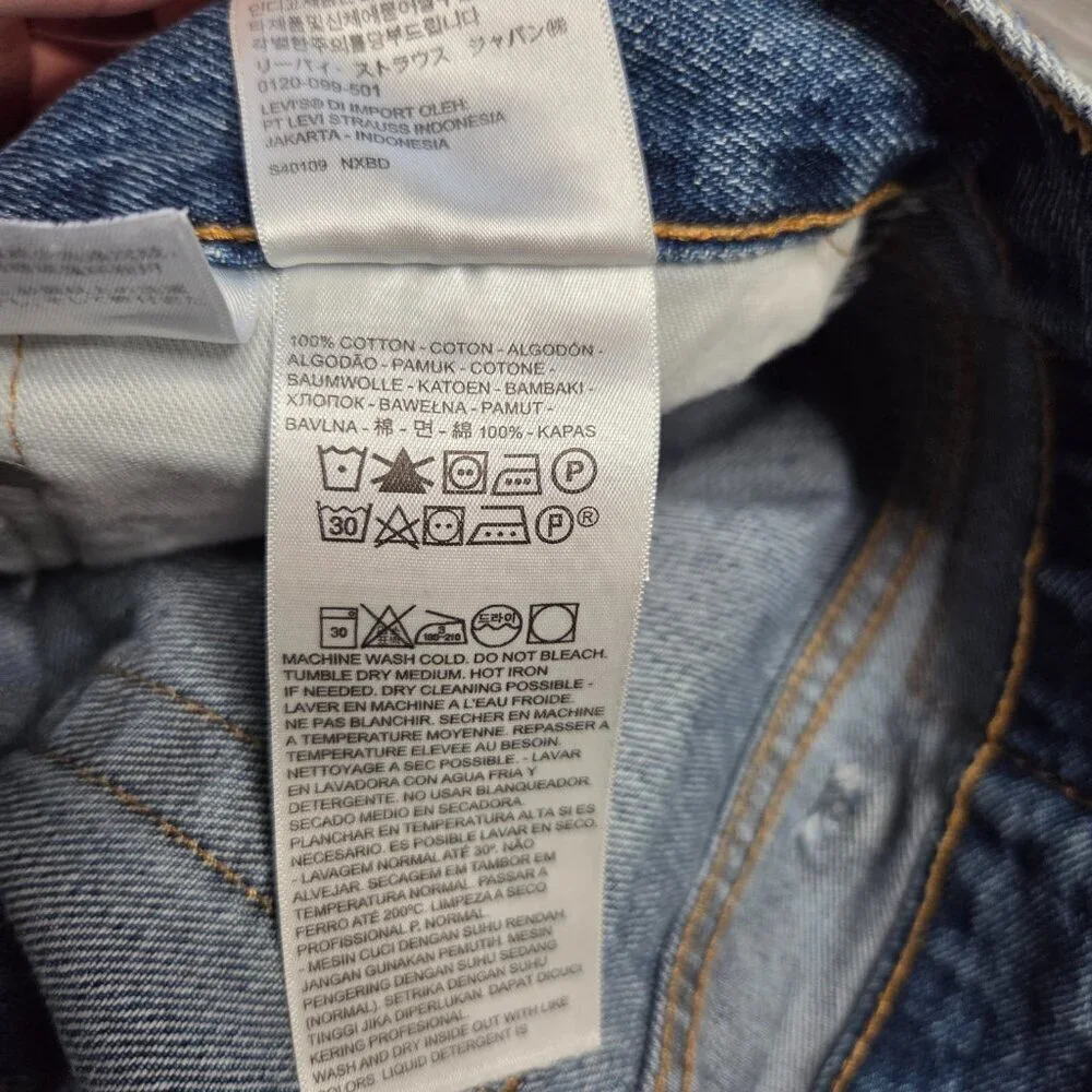 Men’s Levi’s 550 Relaxed Fit Jeans – Medium Wash – Size W38 L29